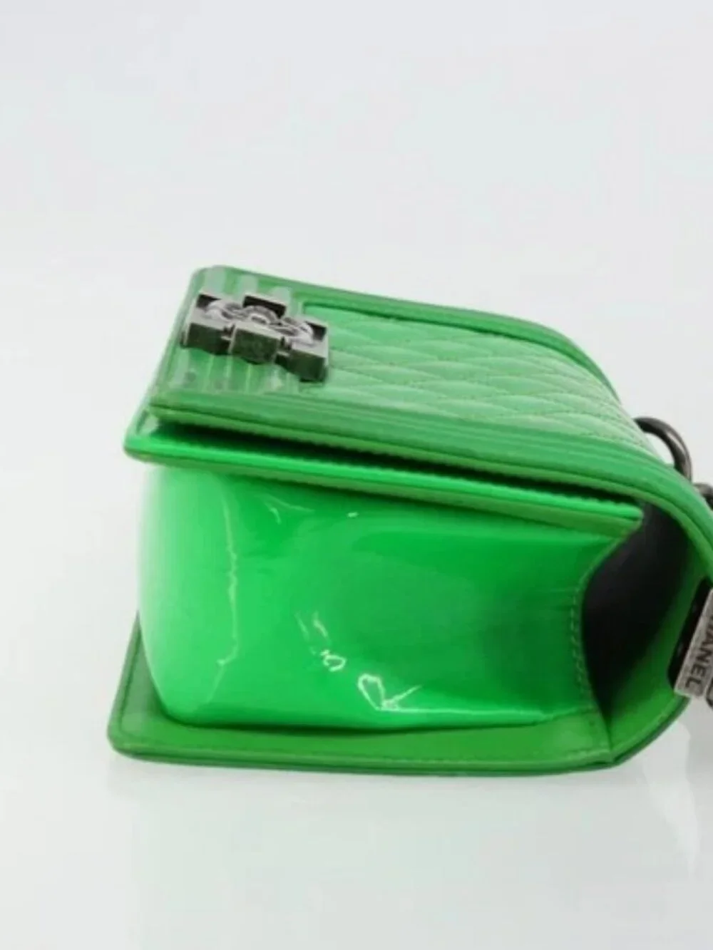 CHANEL Matelasse Chain Shoulder Bag Patent leather Green CC Auth 179242